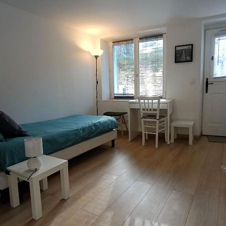 Studio Meuble A Bougival Exteriér fotografie
